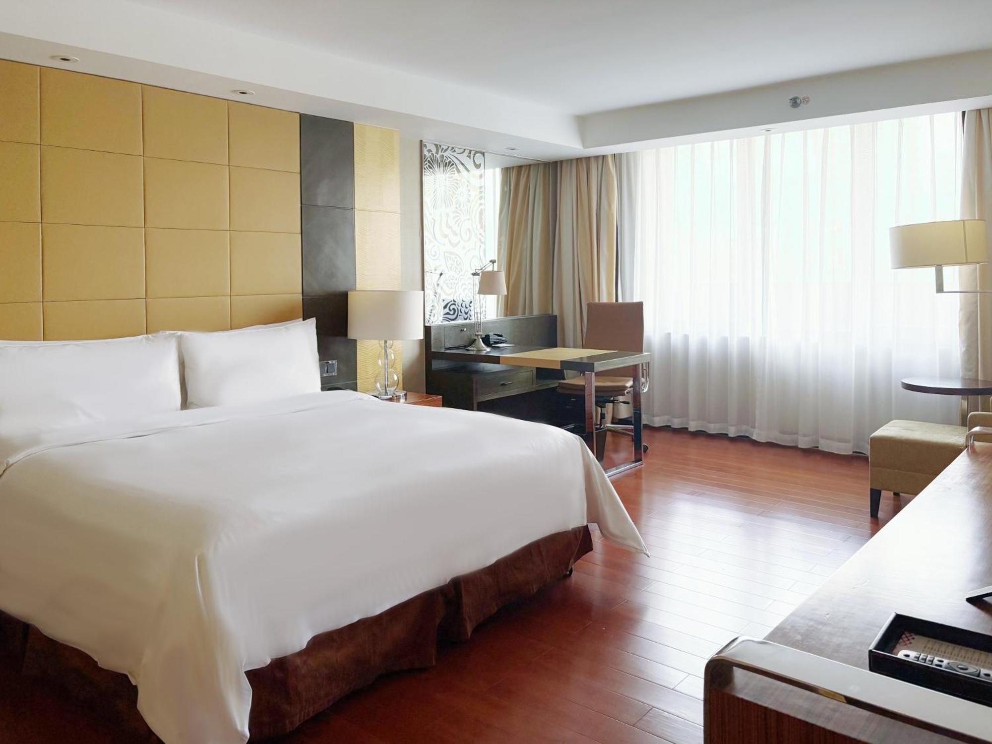 Three-Bedroom Suite,1589560441:JPEG
