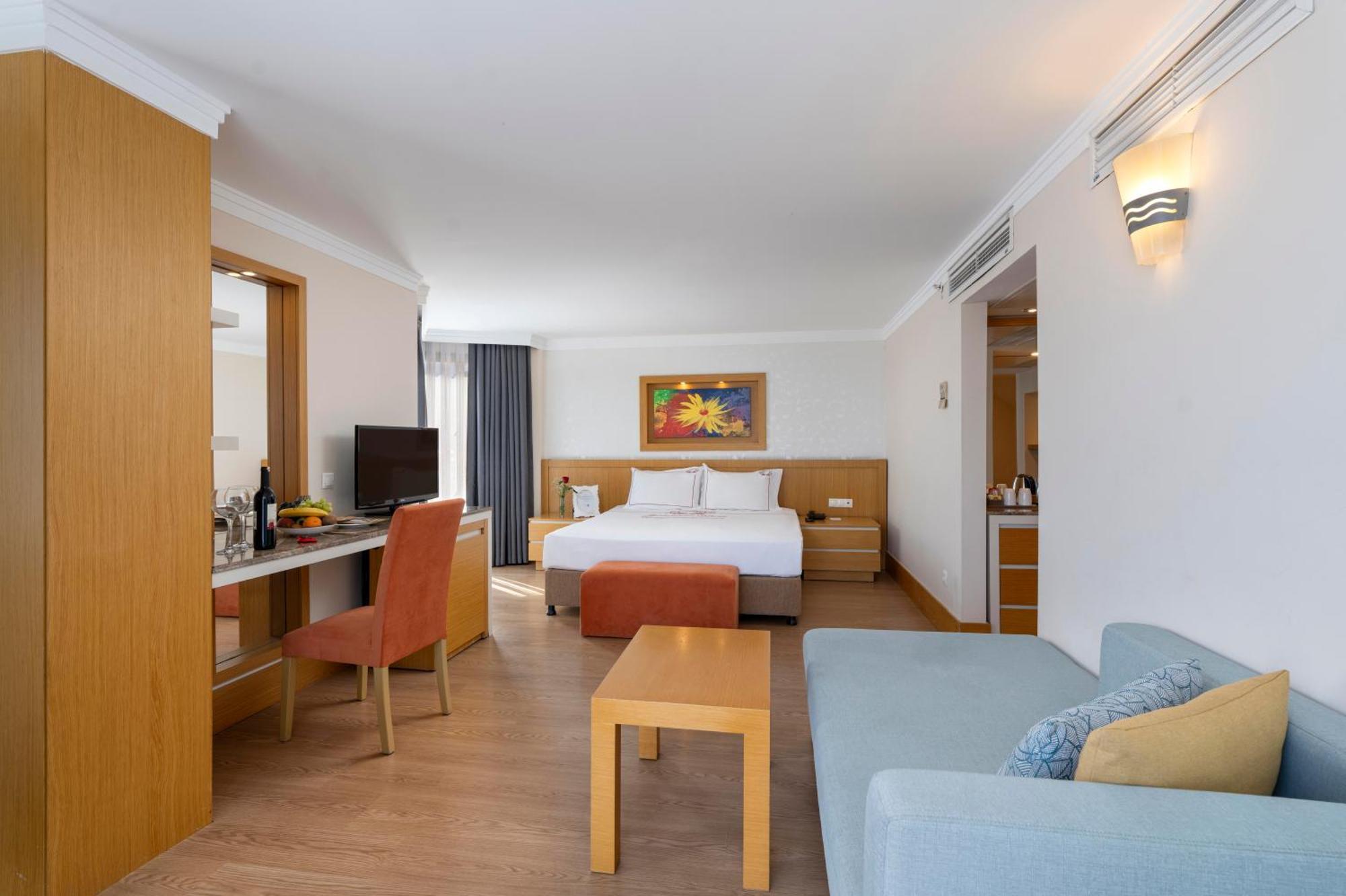 Suite with Spa Bath