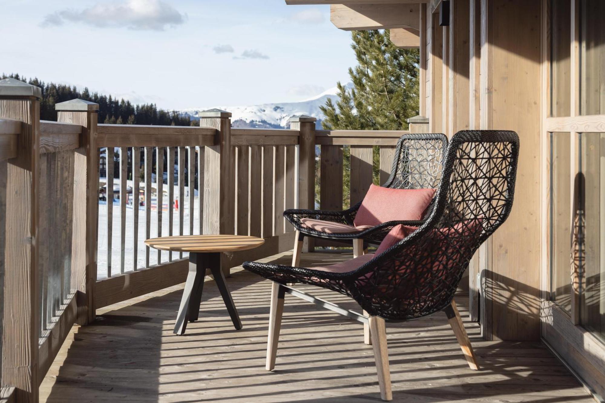 Suite,1756547785:JPEG