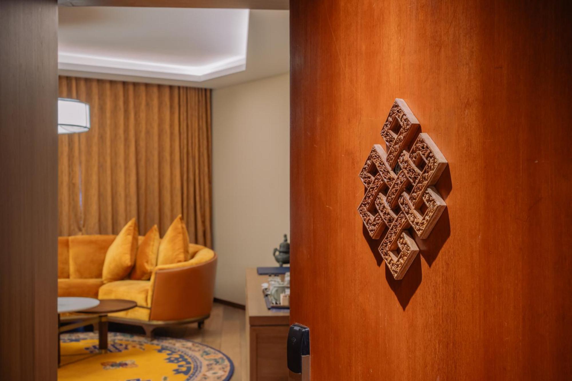 Junior Suite - 15% off on Food & Beverages, Laundry & Spa