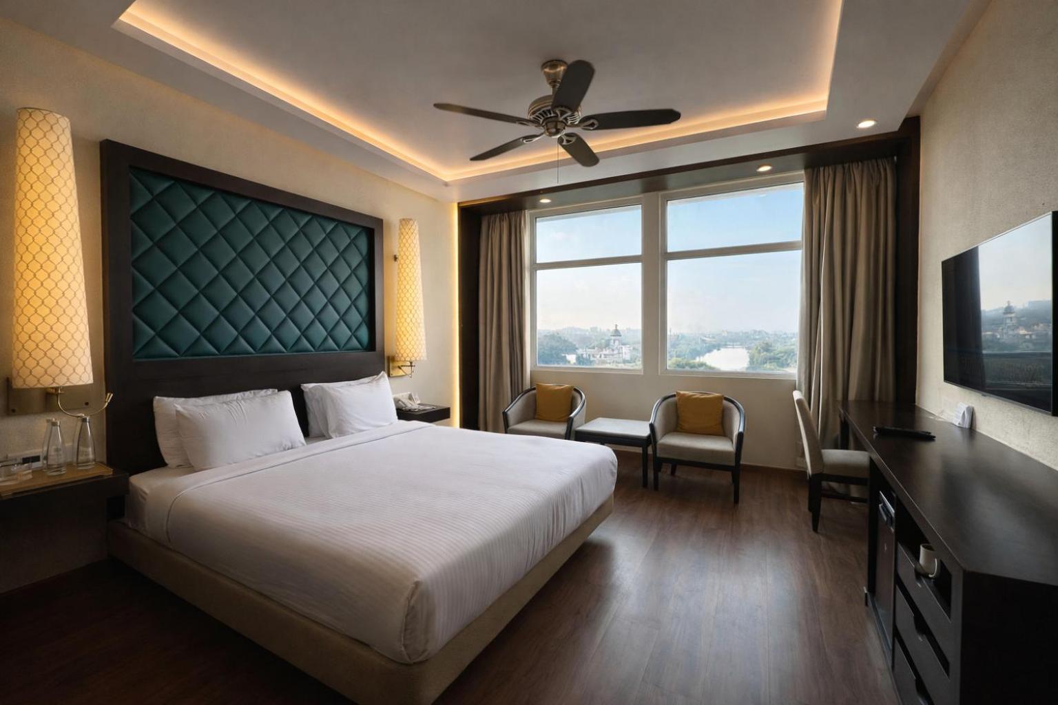 Premier Room King Bed River View