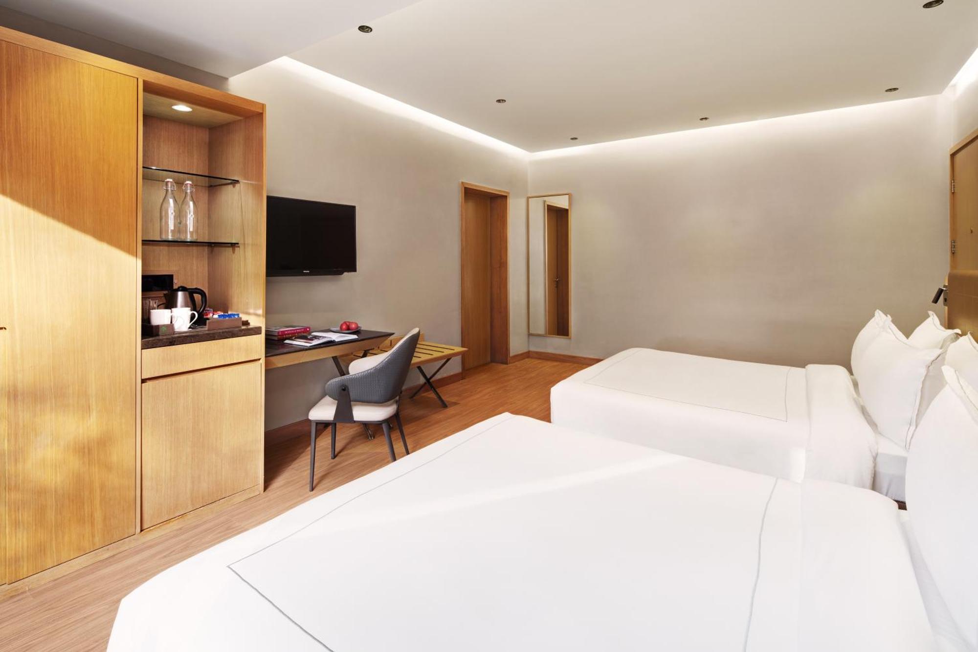 Superior Deluxe Back View Room