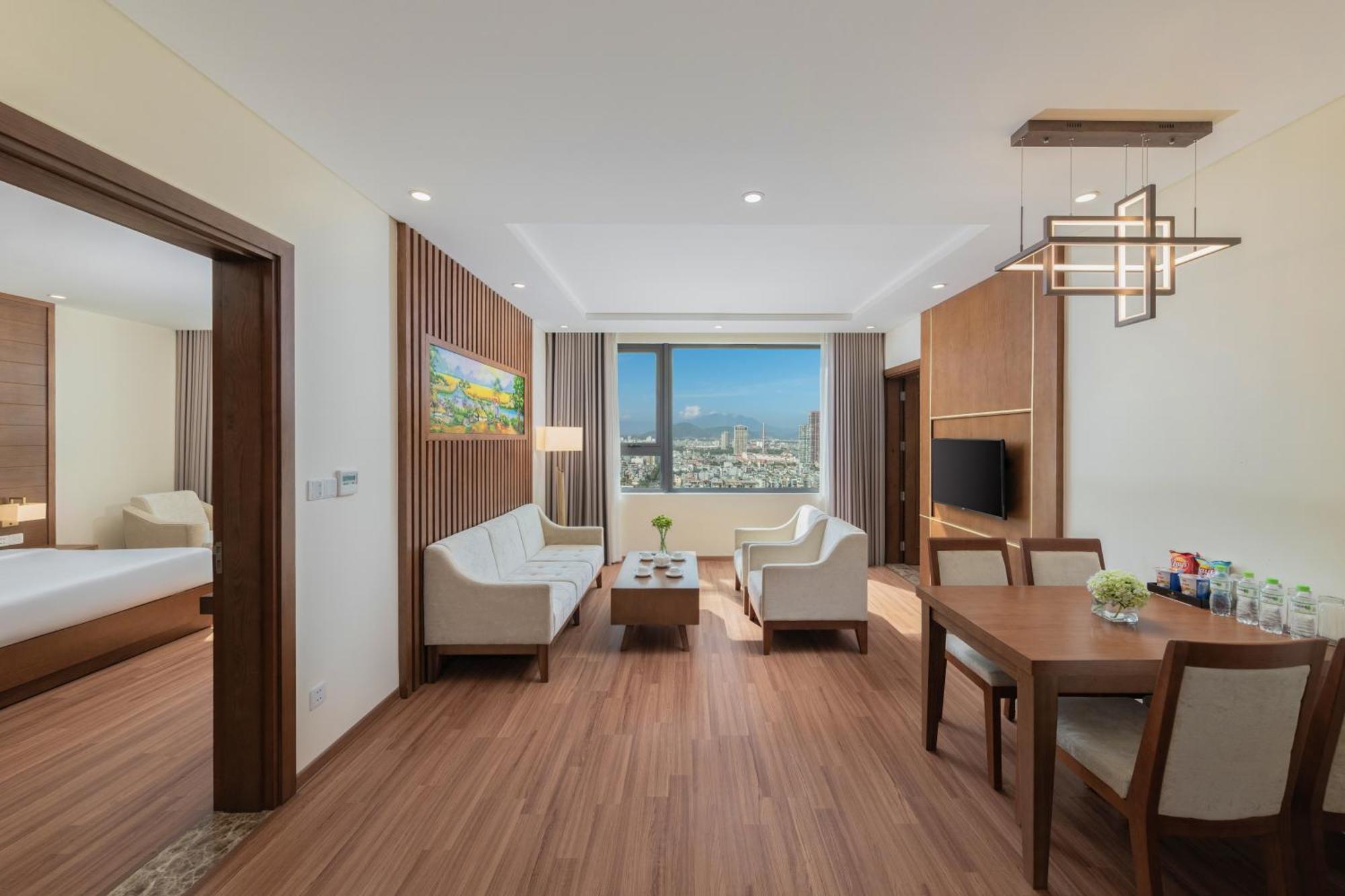 Family Suite City View with Afternoon Tea Per Stay