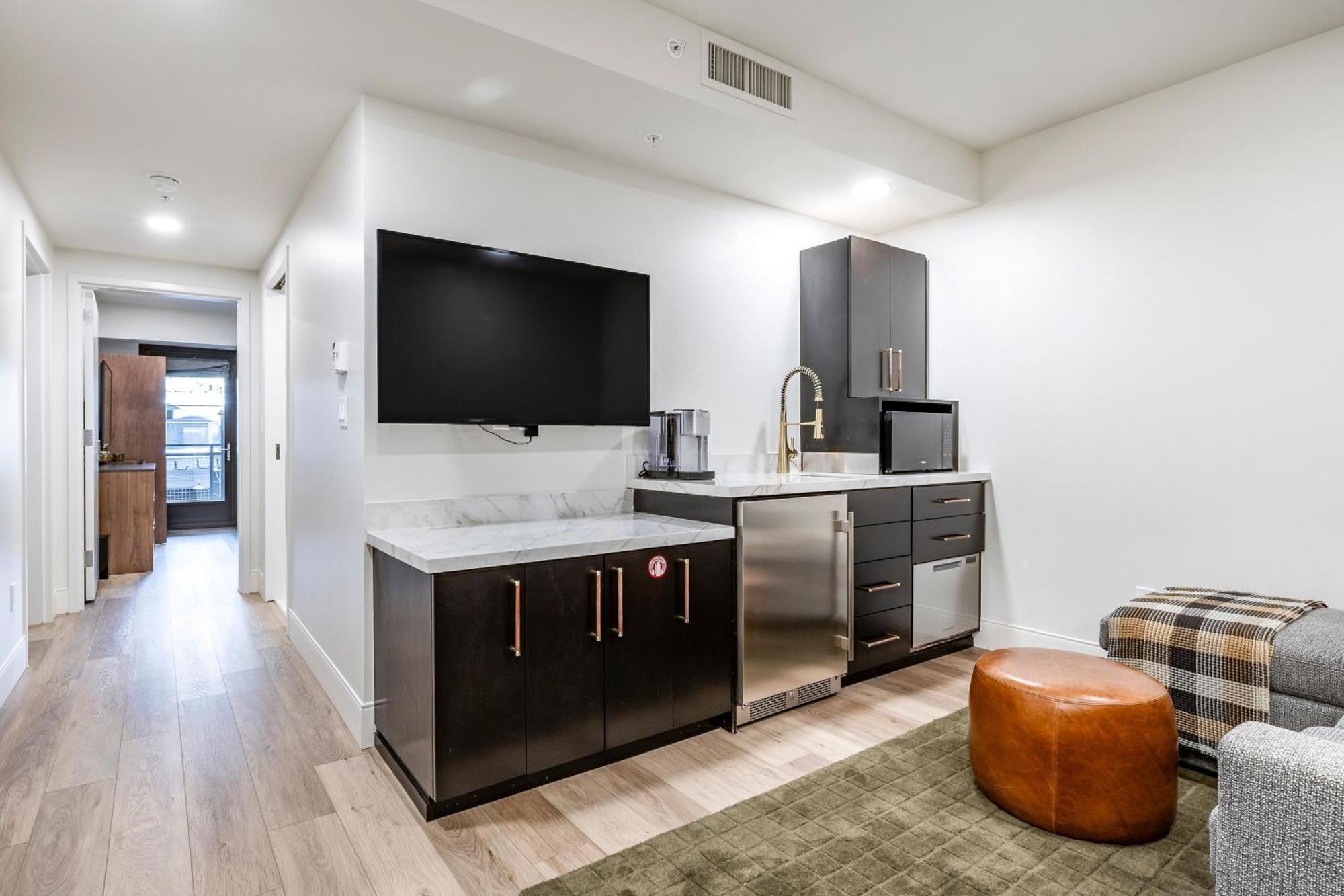 Standard Suite