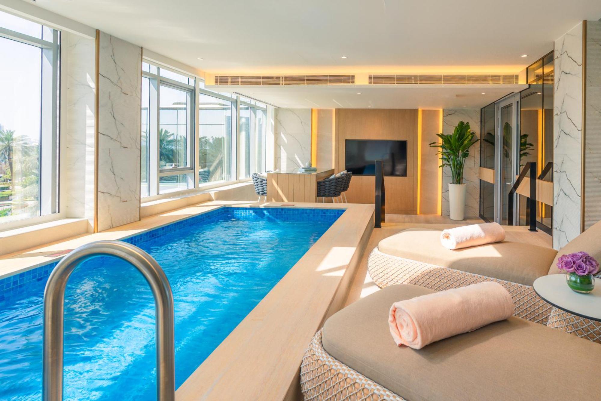 Skyline One Bedroom Apart W/Private Pool