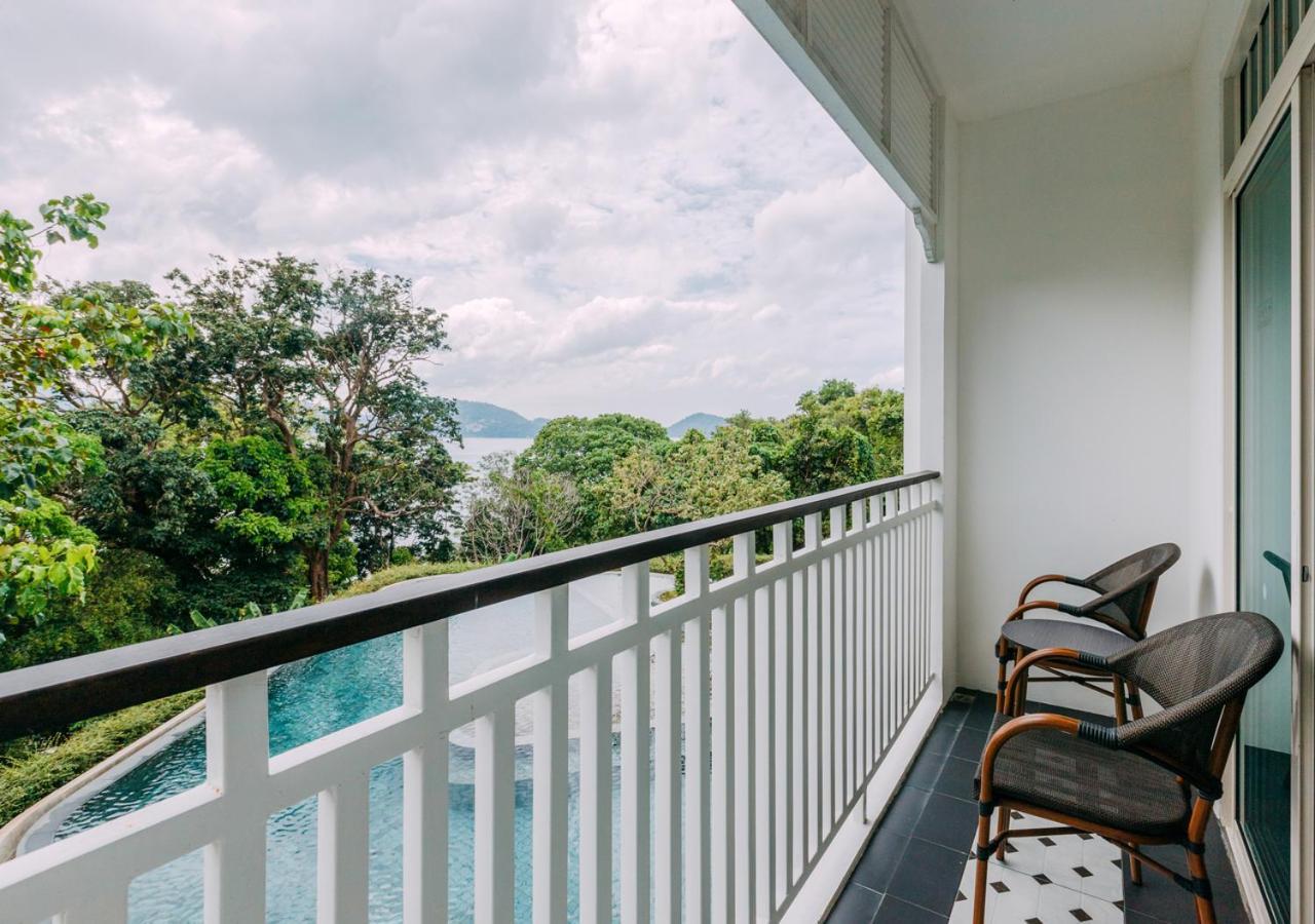 Double Room with Pool View