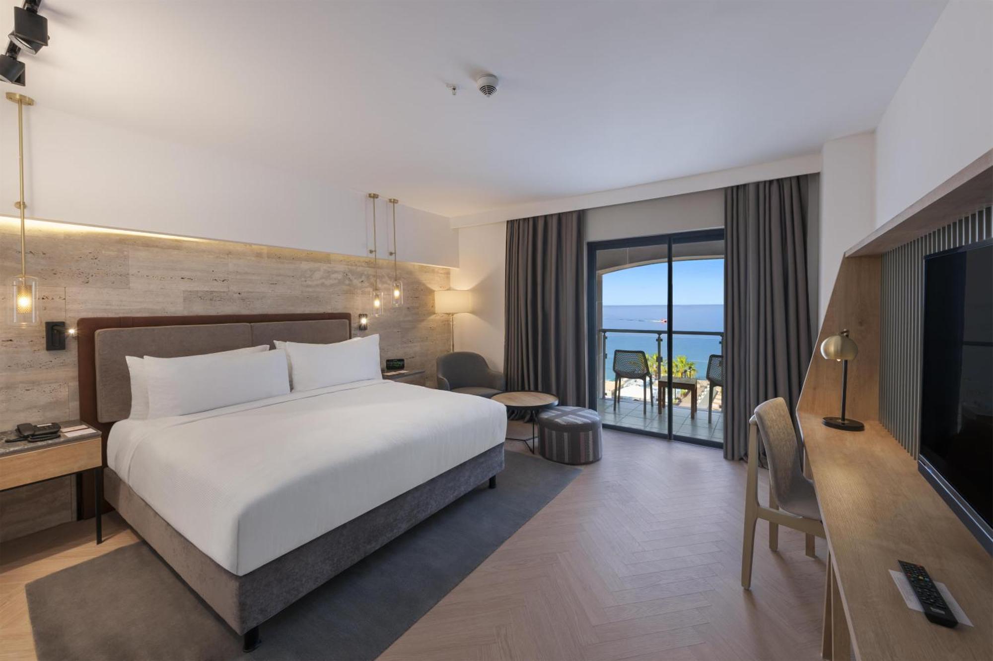Corner Deluxe King Room Sea View,1765797091:JPEG