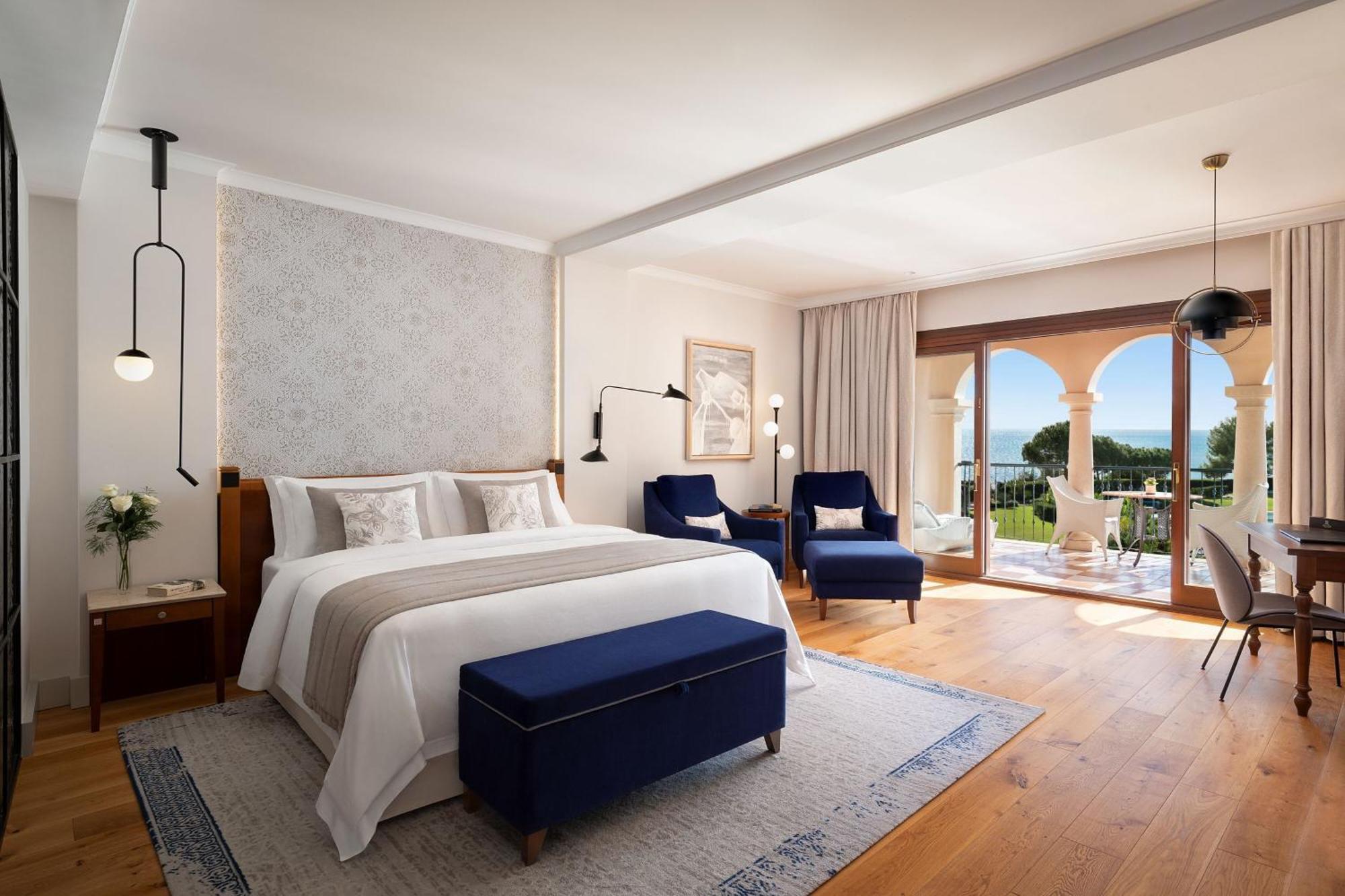Junior Suite with Seafront View Main Building