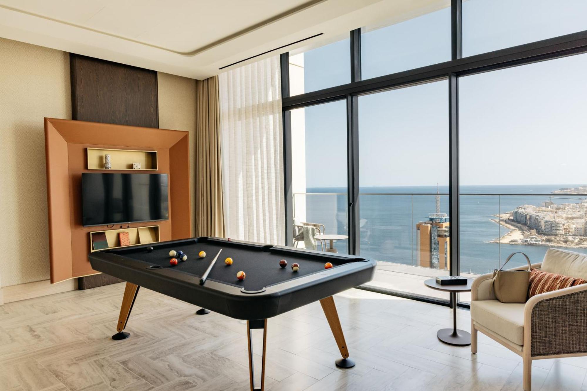 Ultimate ME+ Presidential Suite