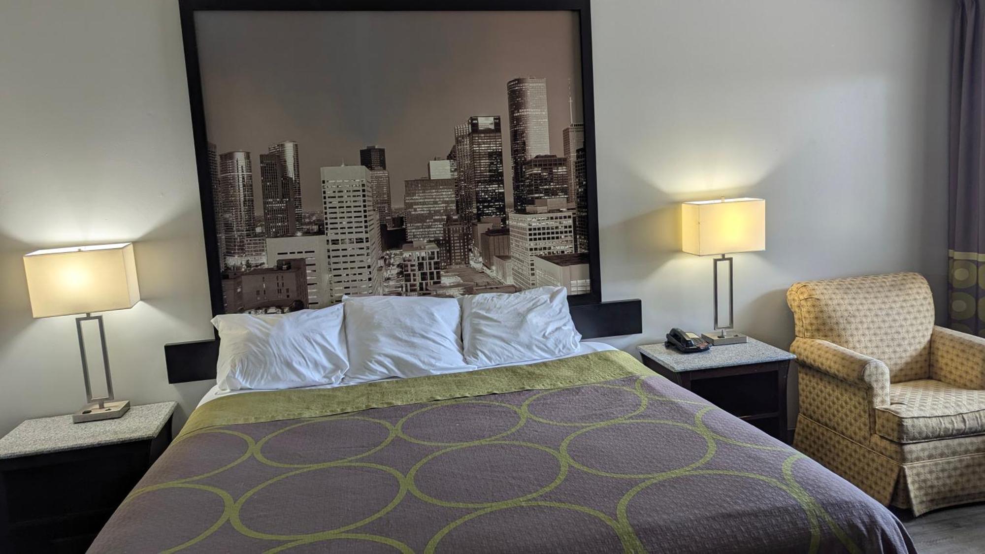 King Room - Disability Access/Non-Smoking