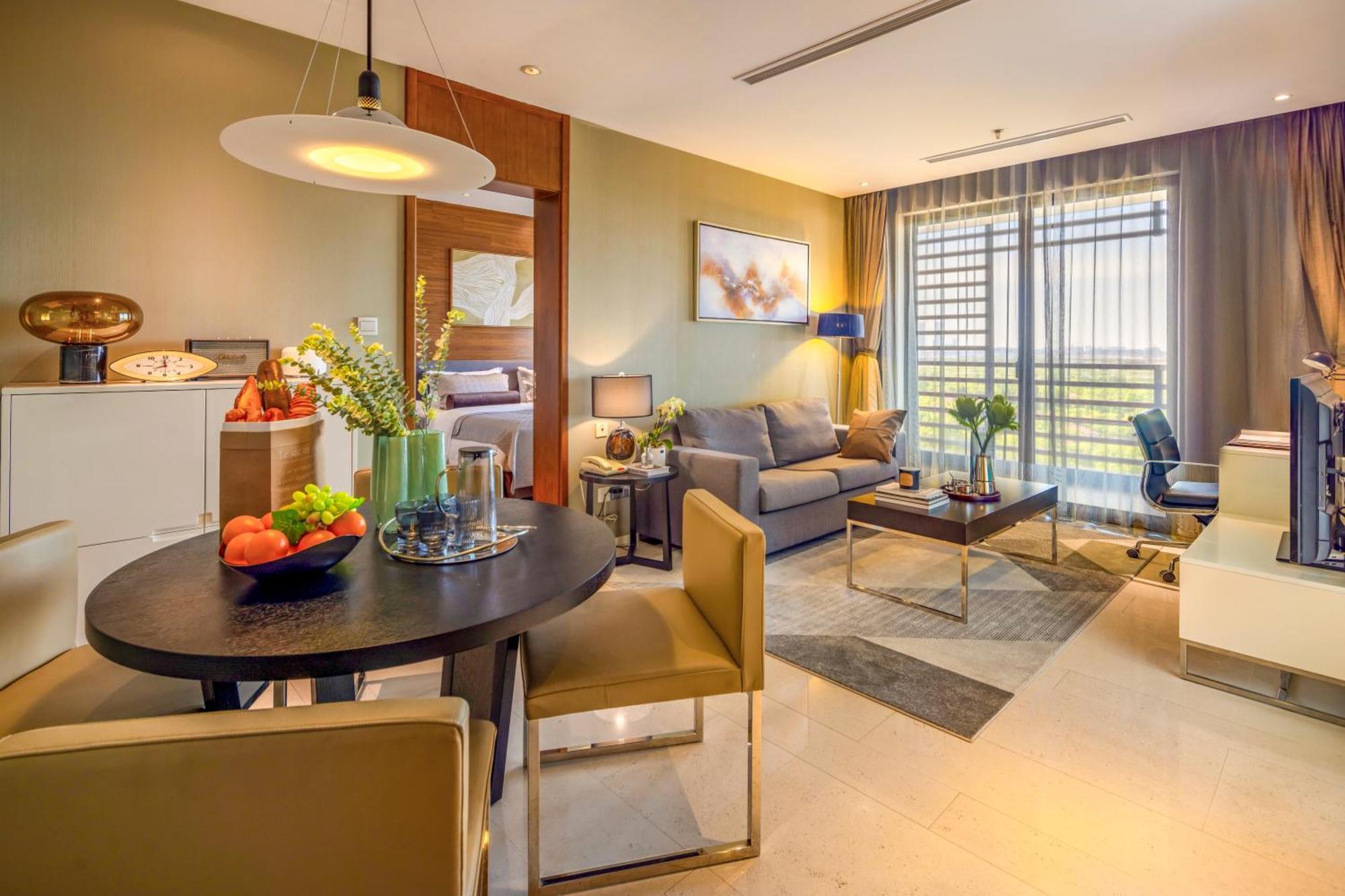 One Bedroom Deluxe Suite