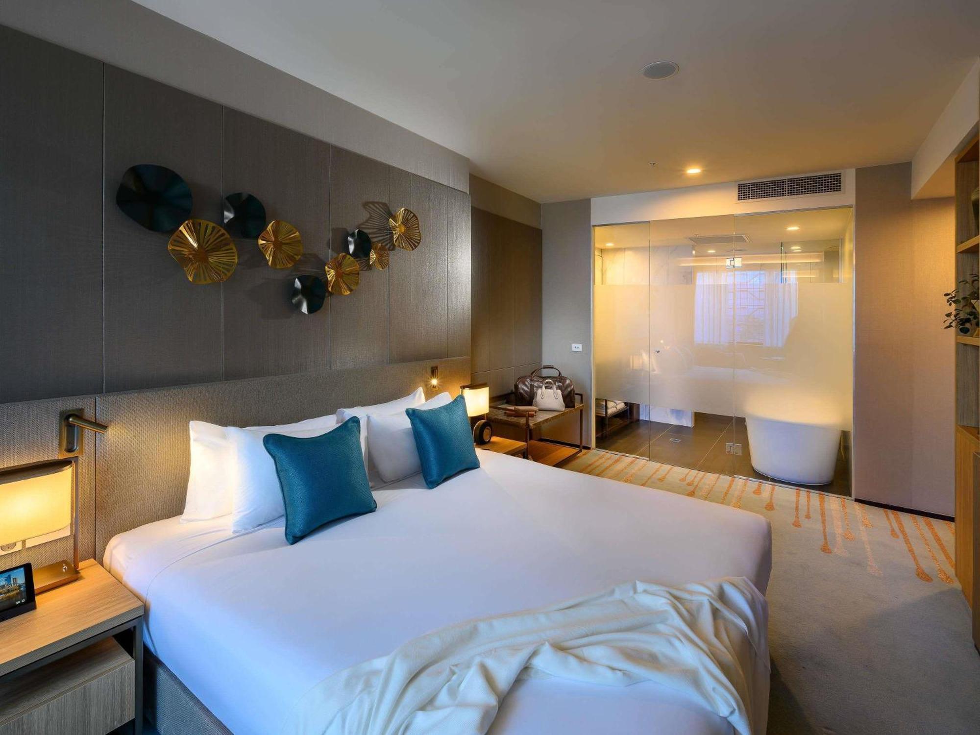 Junior King Suite
