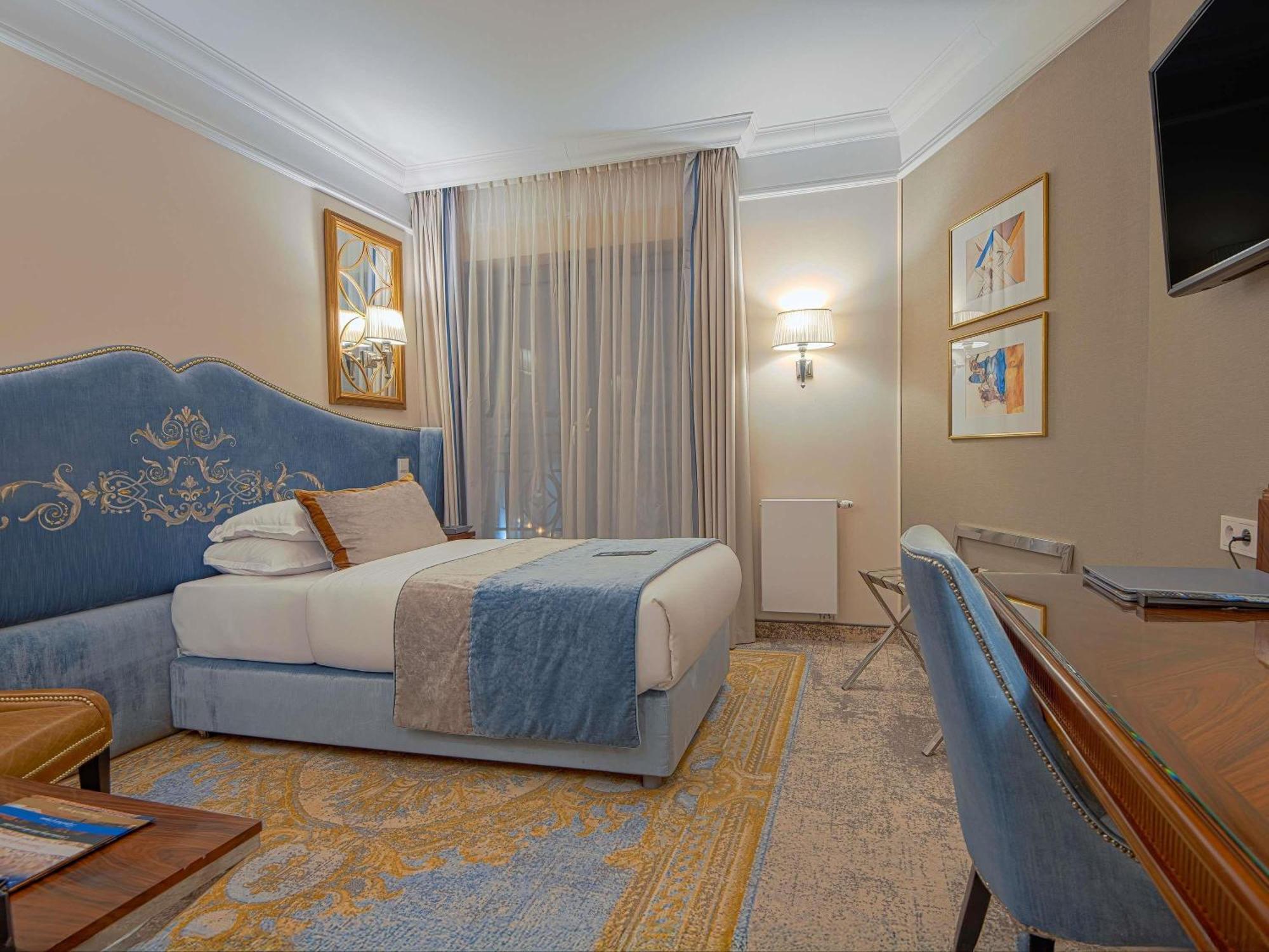 Deluxe Single Room