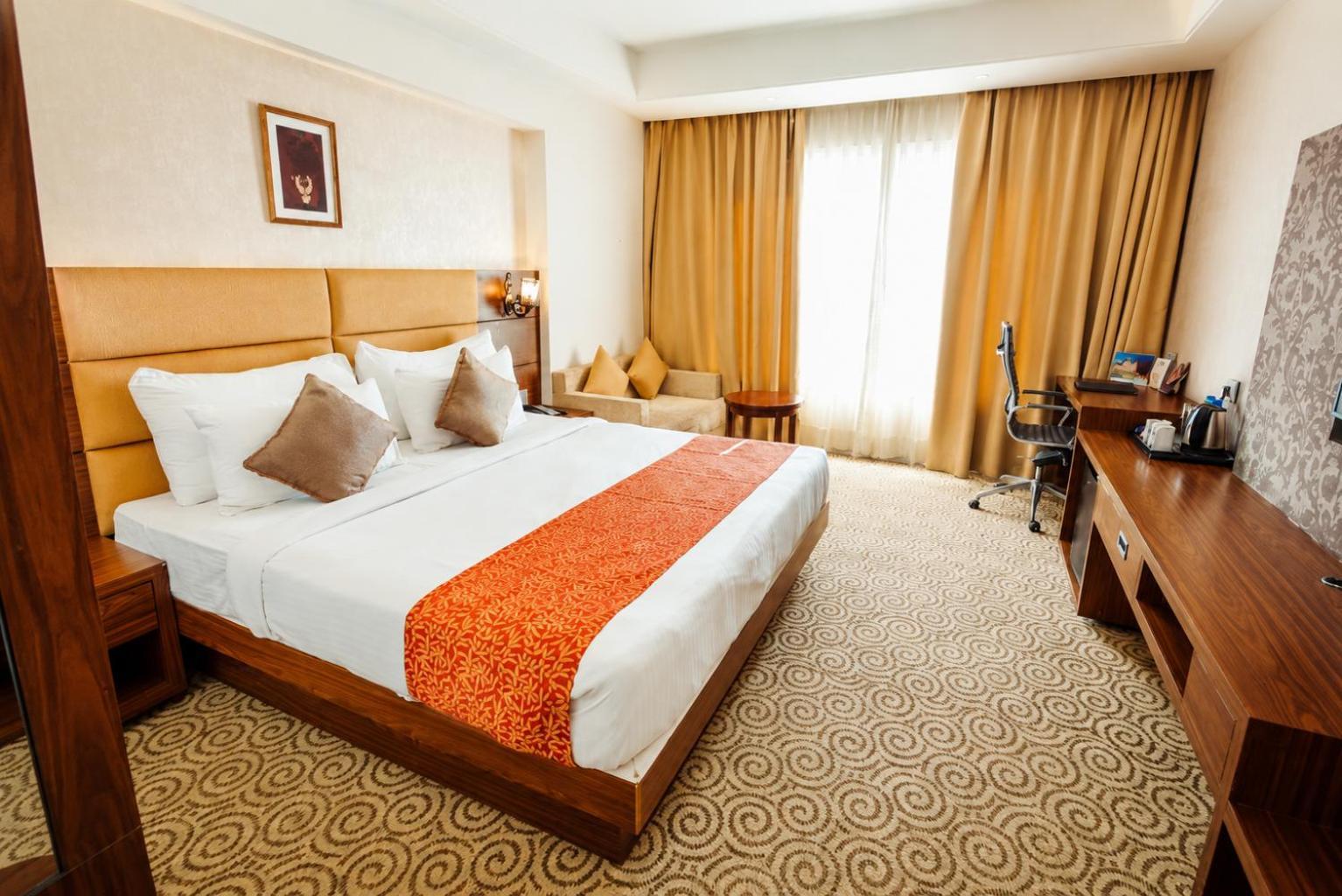 Deluxe King Room