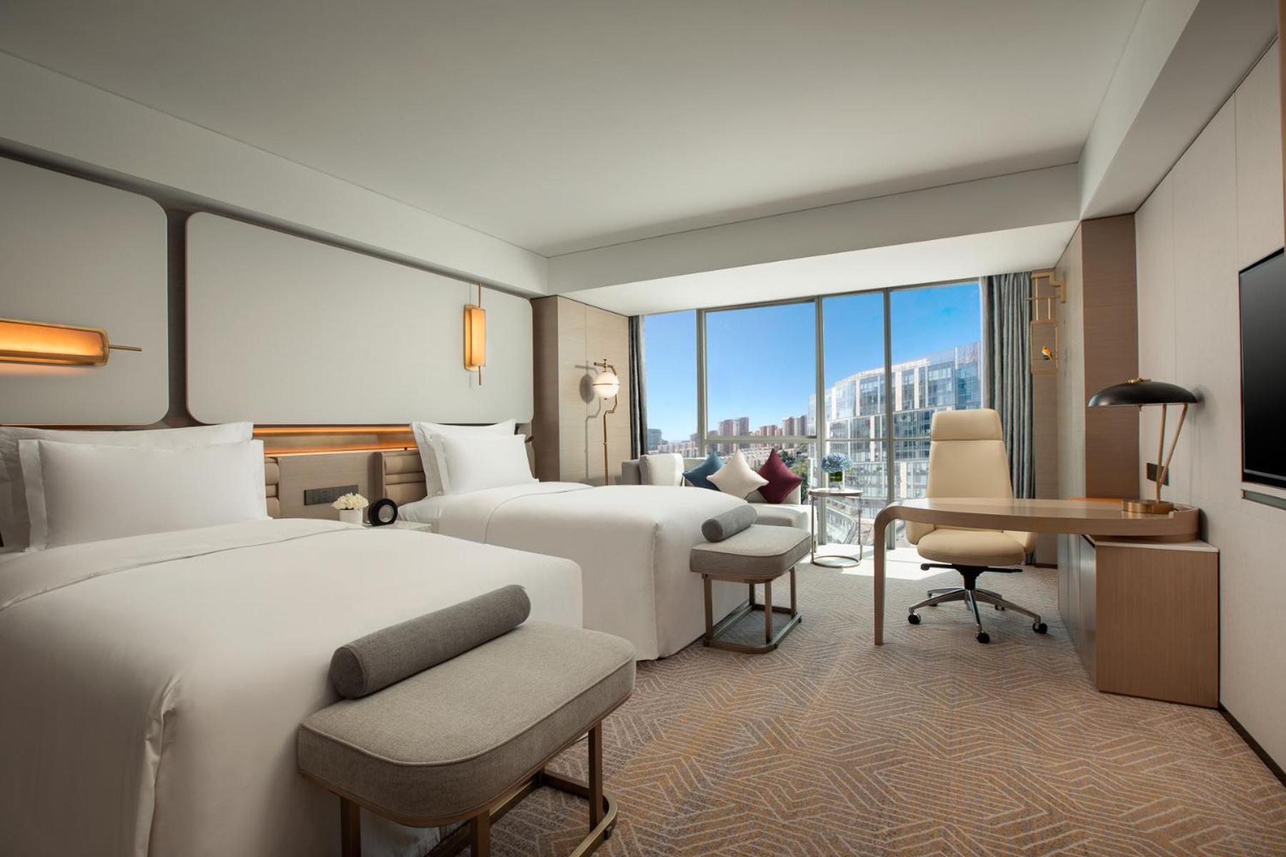 Classic Twin Room with City View