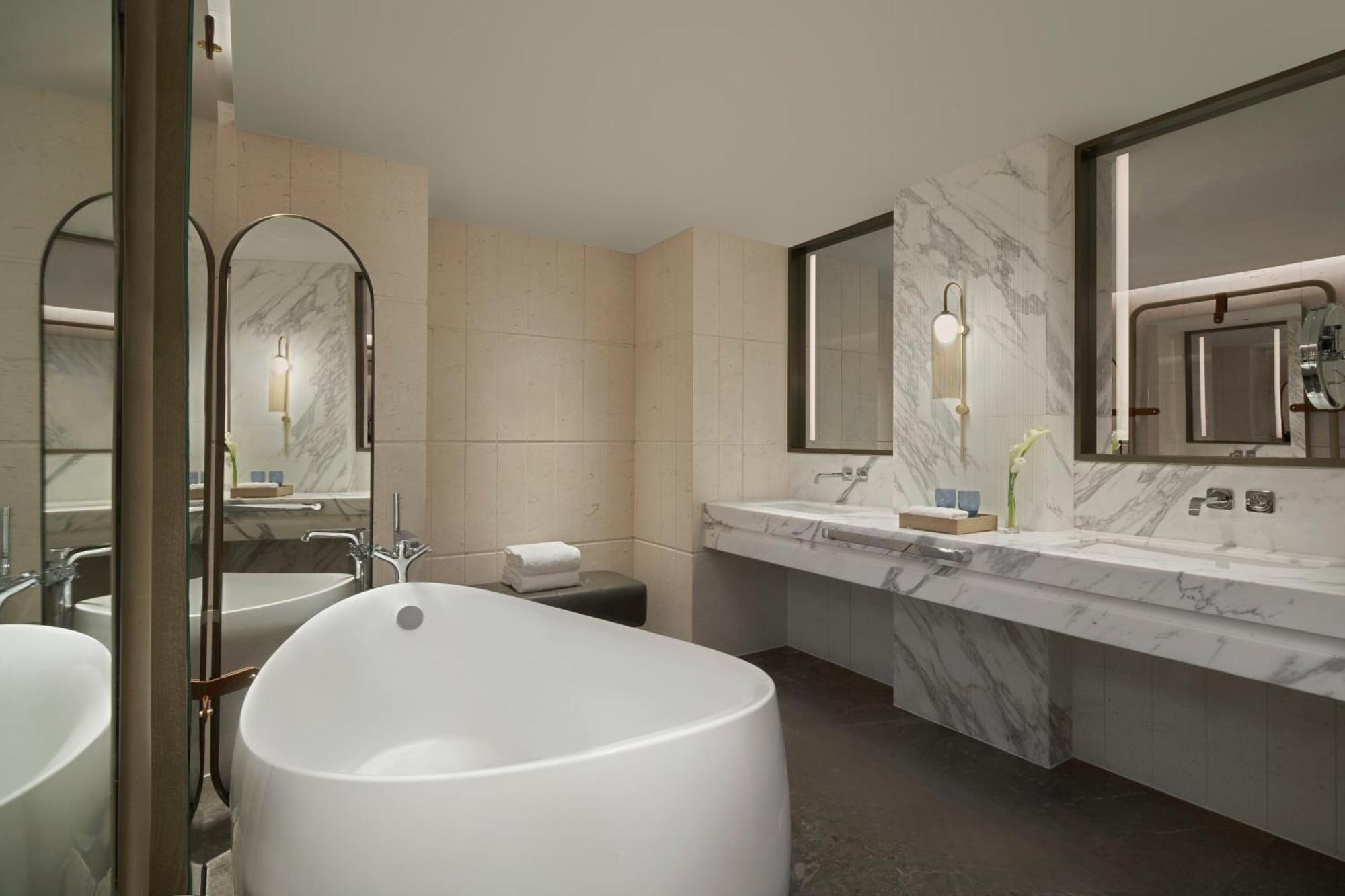 Vise Presidential Suite