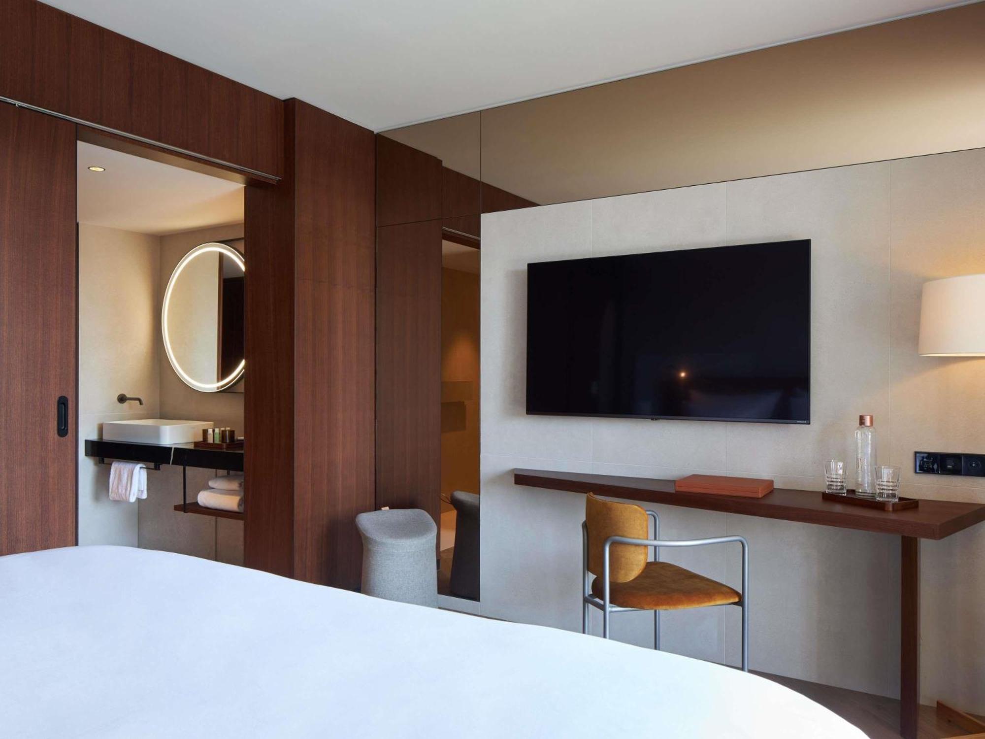 Superior King Room with Balcony