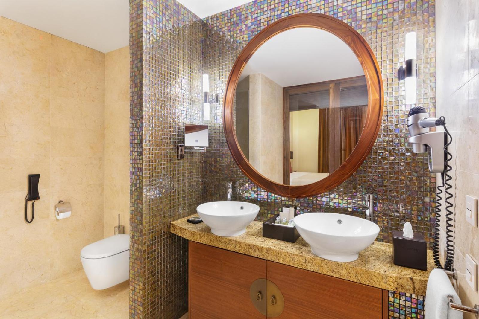 Double or Twin Room with Sea View