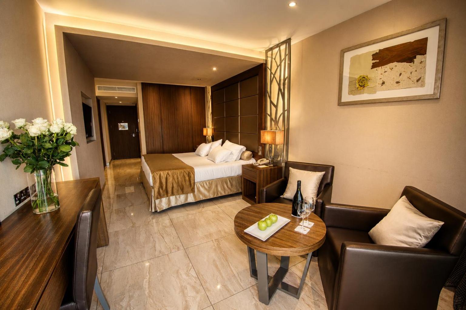 Deluxe Sea View Room (16+ years old)