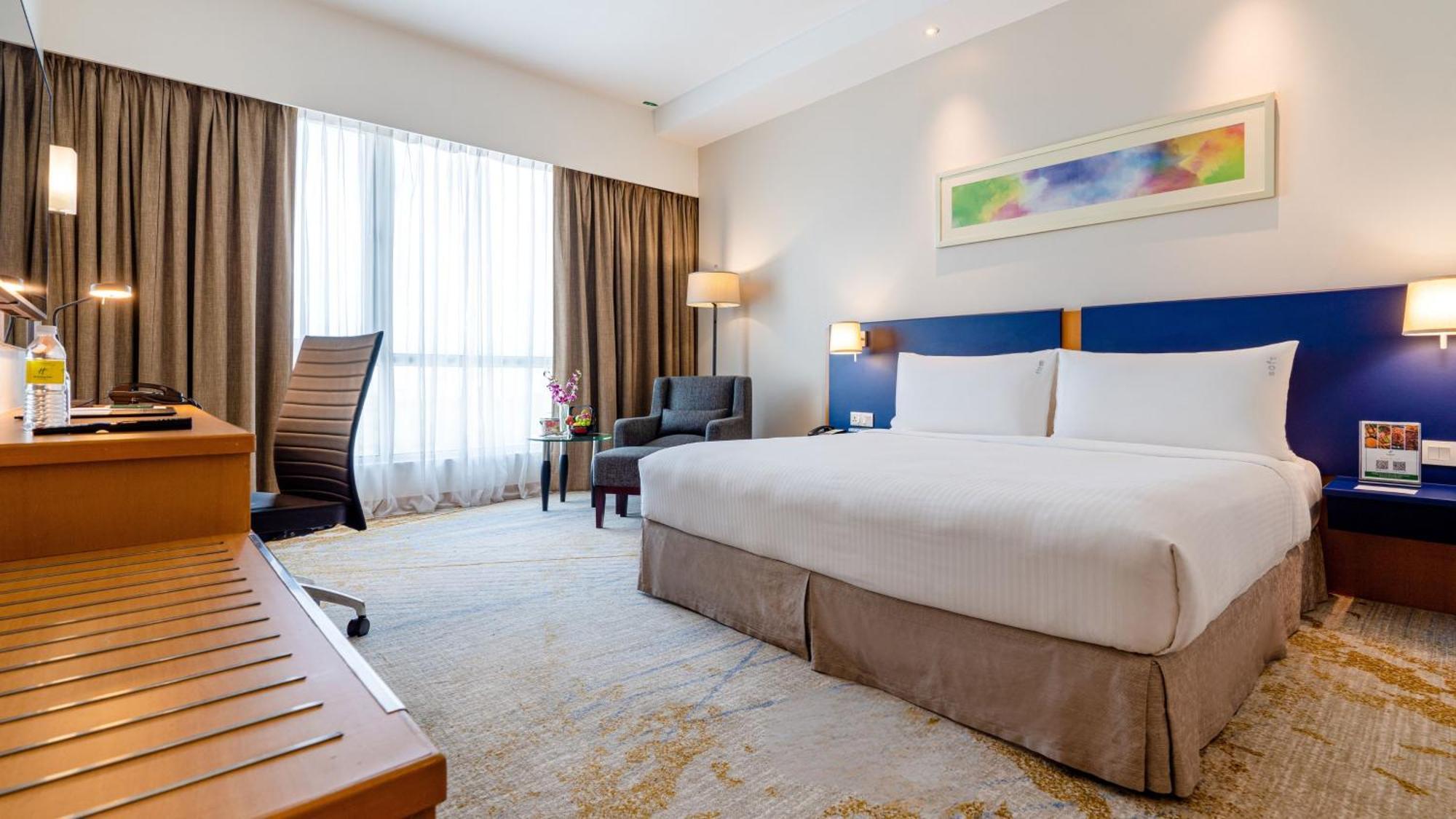 King Room with Side Sea View - Non-Smoking