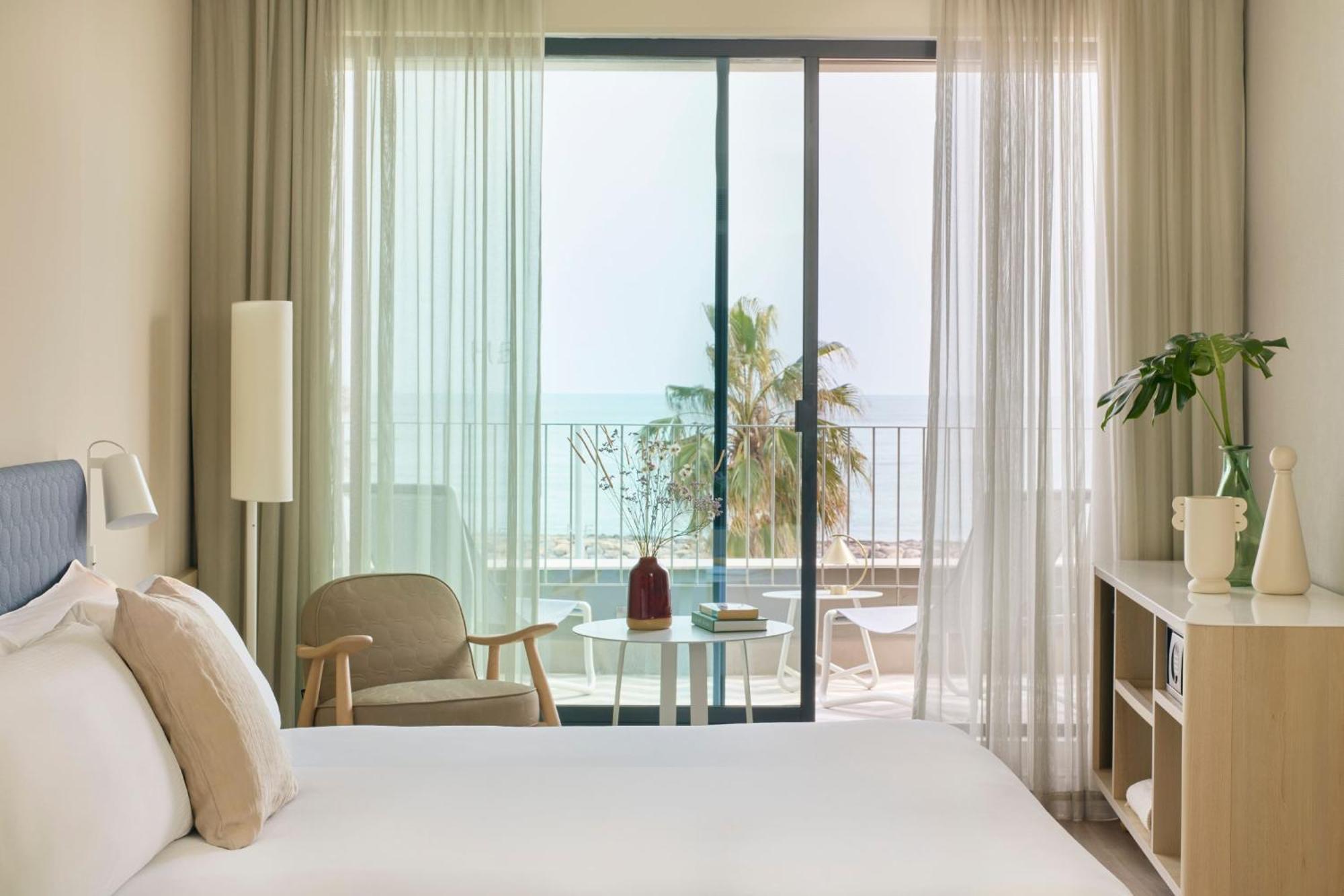 Extra ME + Junior Suite Sea View