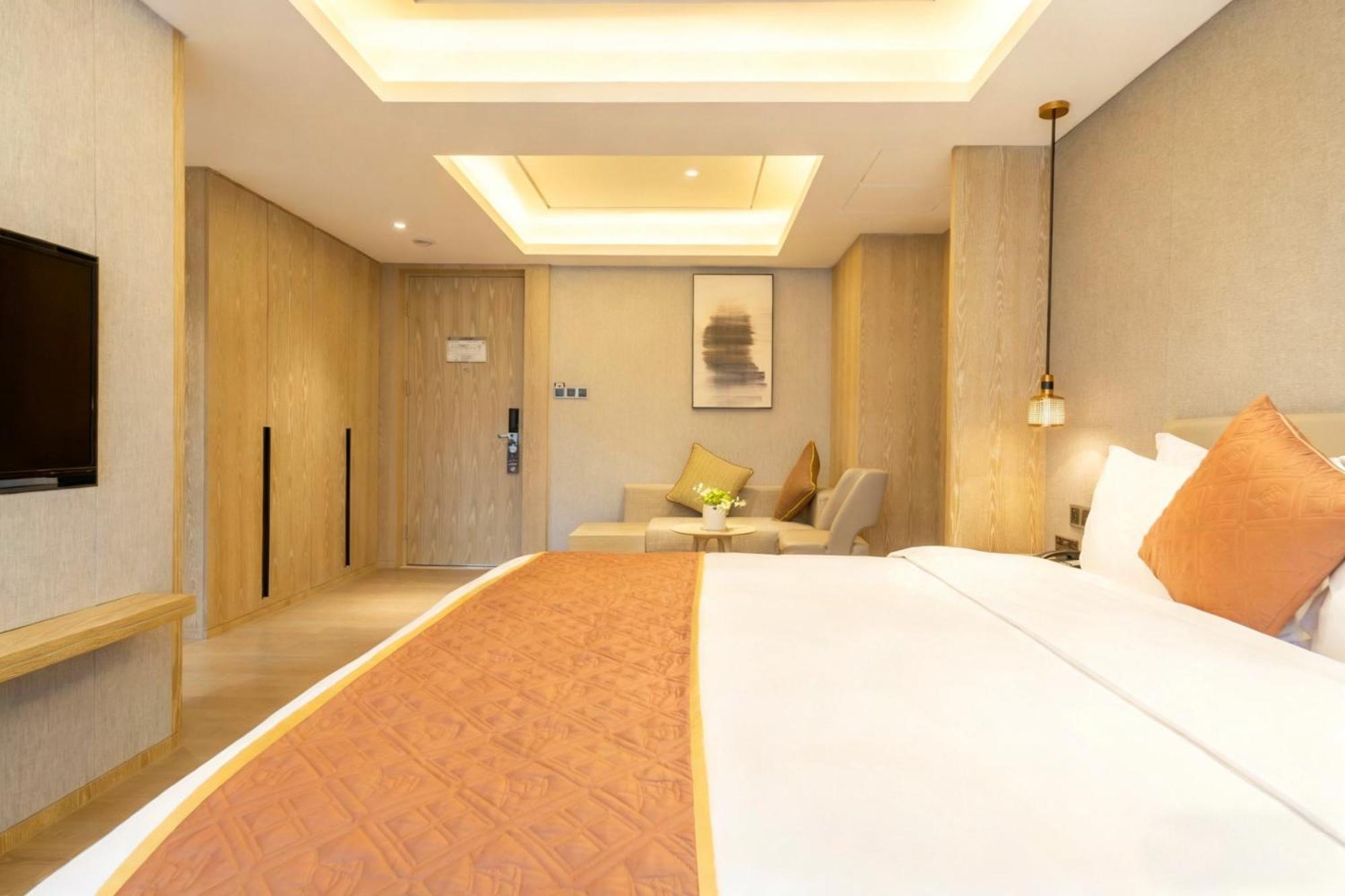 Senior King Room