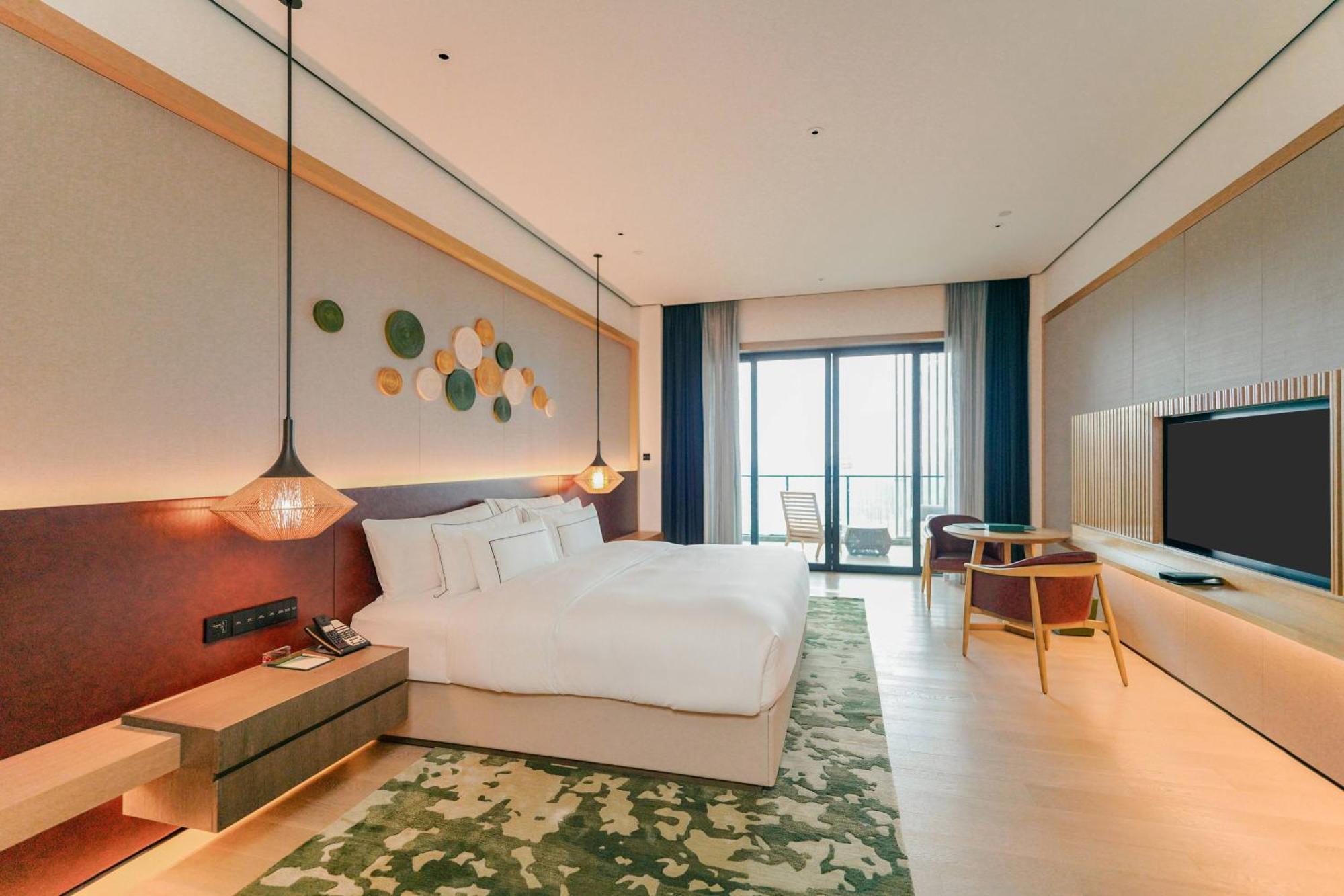 The Level Grand Suite with Lake View
