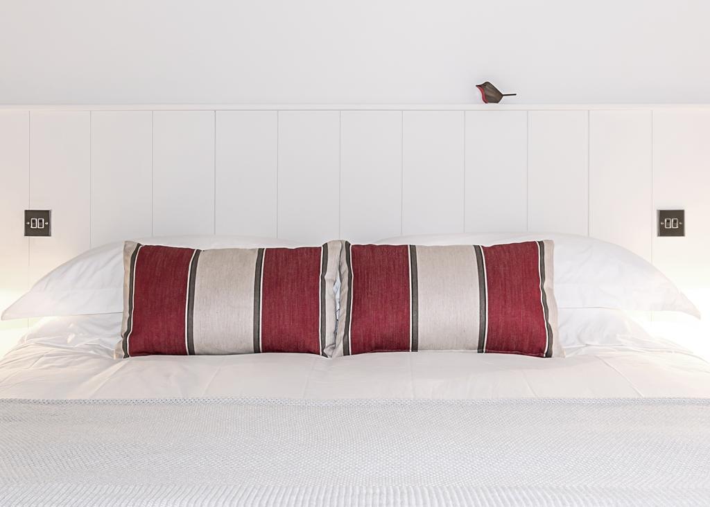 Deluxe Double or Twin Room - Robin's Hollow
