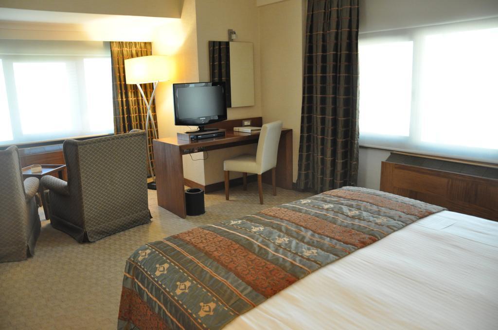 Junior King Suite