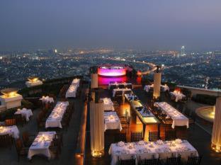 Lebua Suite met Uitzicht op de Stad en Drankjes in de Sky Bar 1 Keer per Verblijf