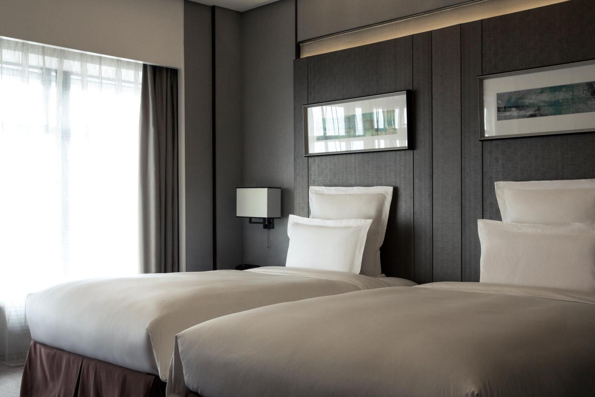 Superior Twin Room with City View