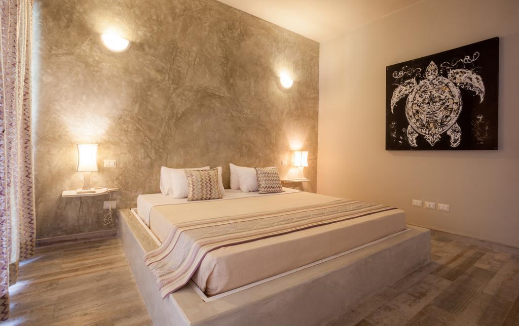 Deluxe Garden View Suite