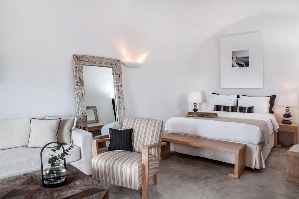 Suite with Mountain View