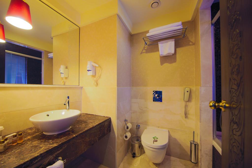 Deluxe Double Room with Balcony and Sea View