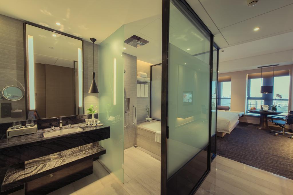 Premier Twin Room with City View