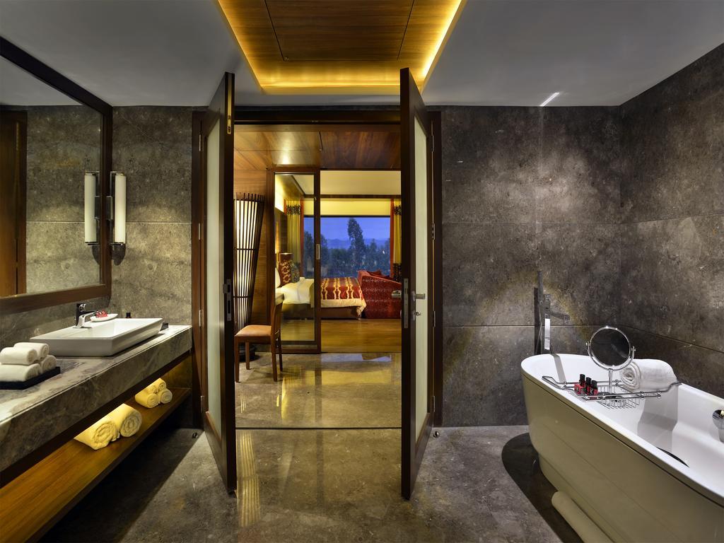 Suite,549359457:JPEG