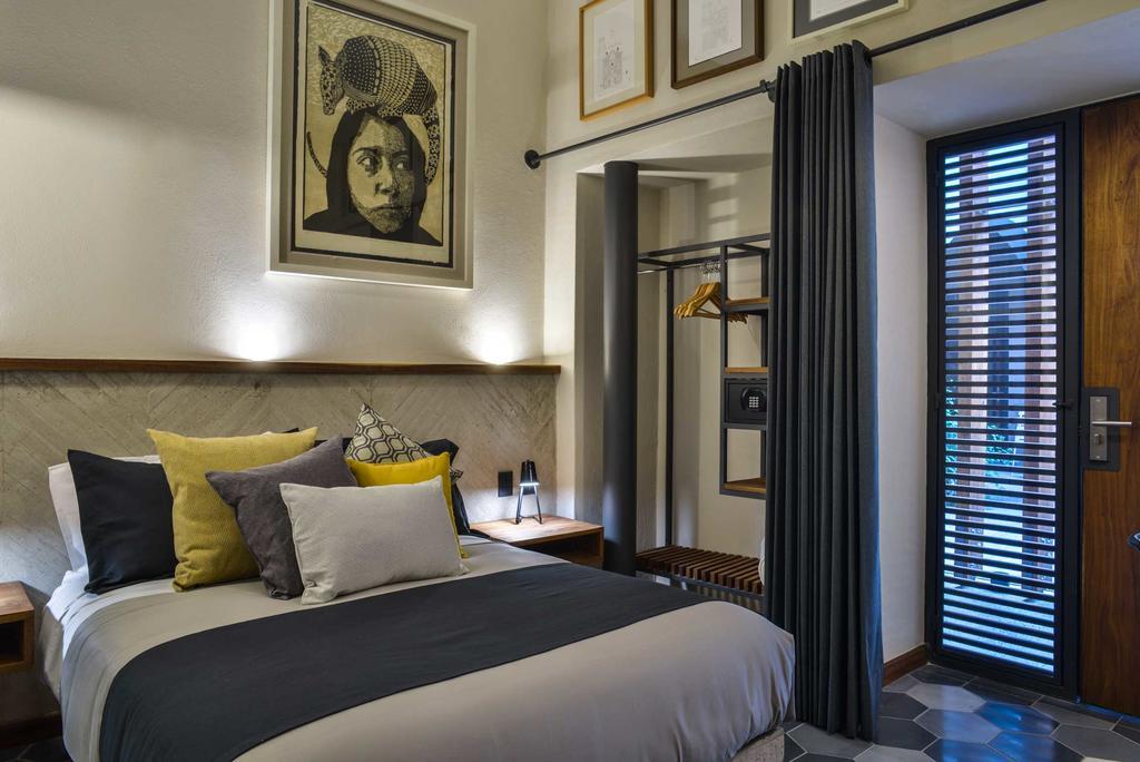 Standard Queen Room