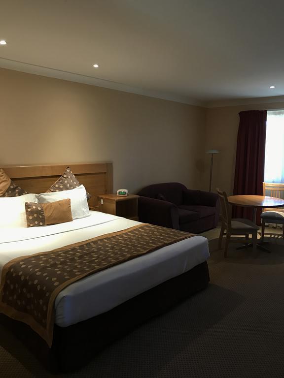 King Room with Spa Bath