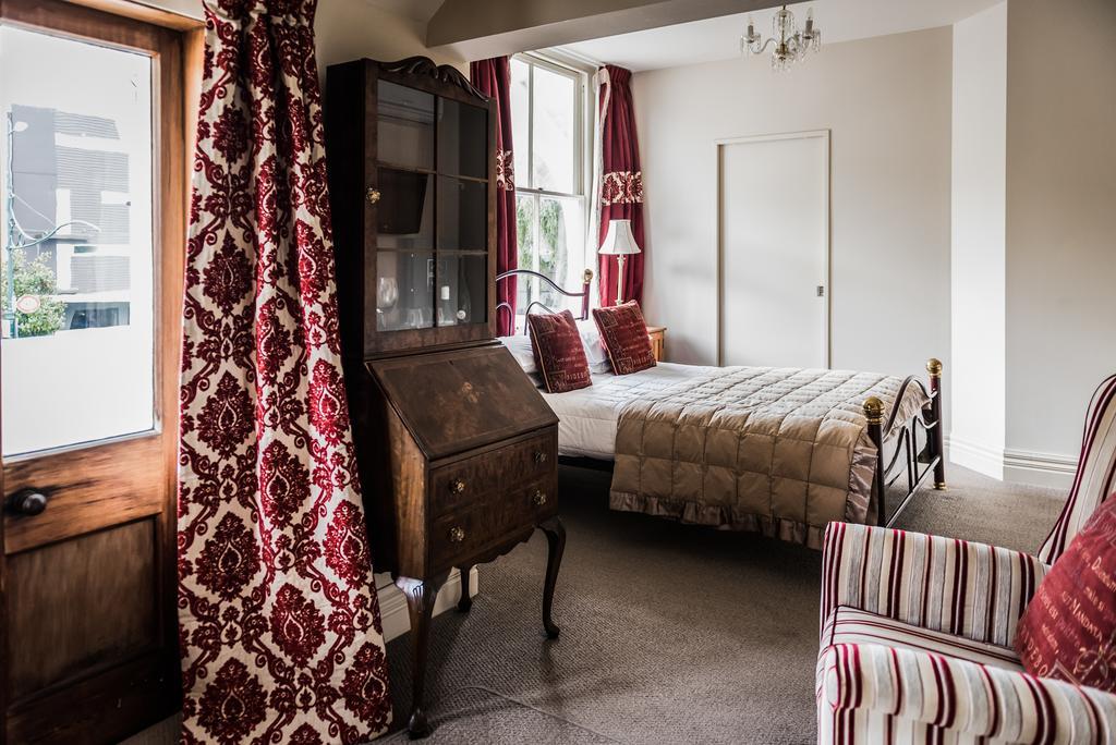 Queen Room,449659767:JPEG