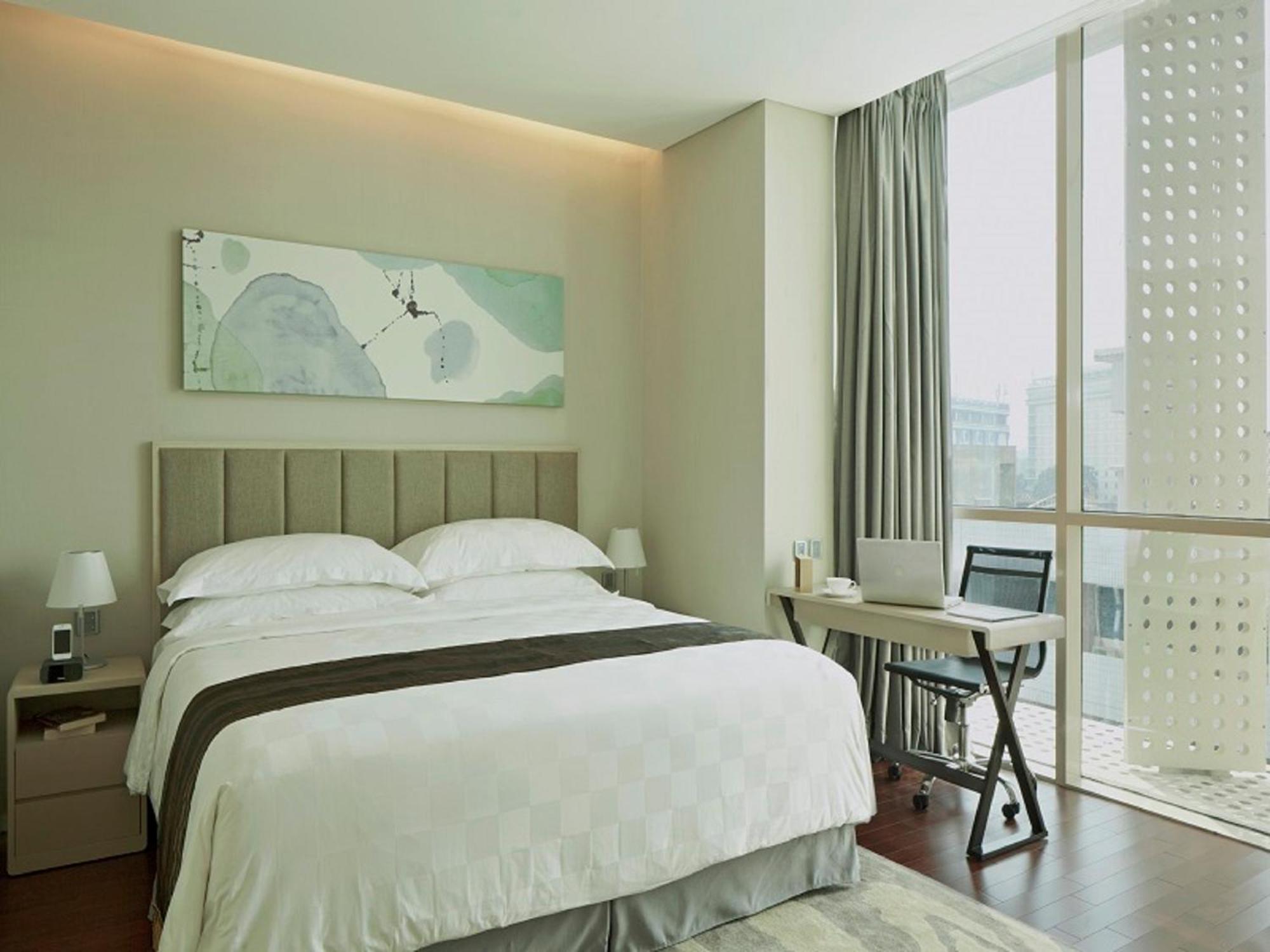 One-Bedroom Apartment,1318804189:JPEG