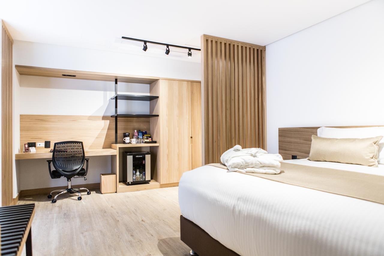 King Suite with Terrance - Non-Smoking