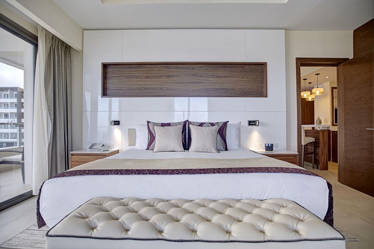 Luxury Penthouse One Bedroom Suite Ocean View Terrace Jacuzzi Diamond Club