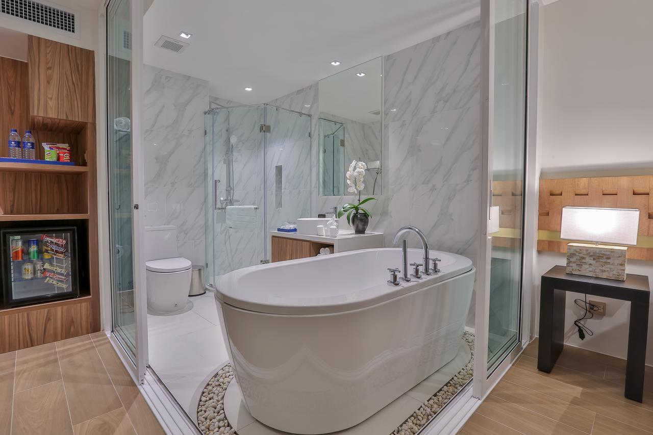 Duplex Suite Pool Access