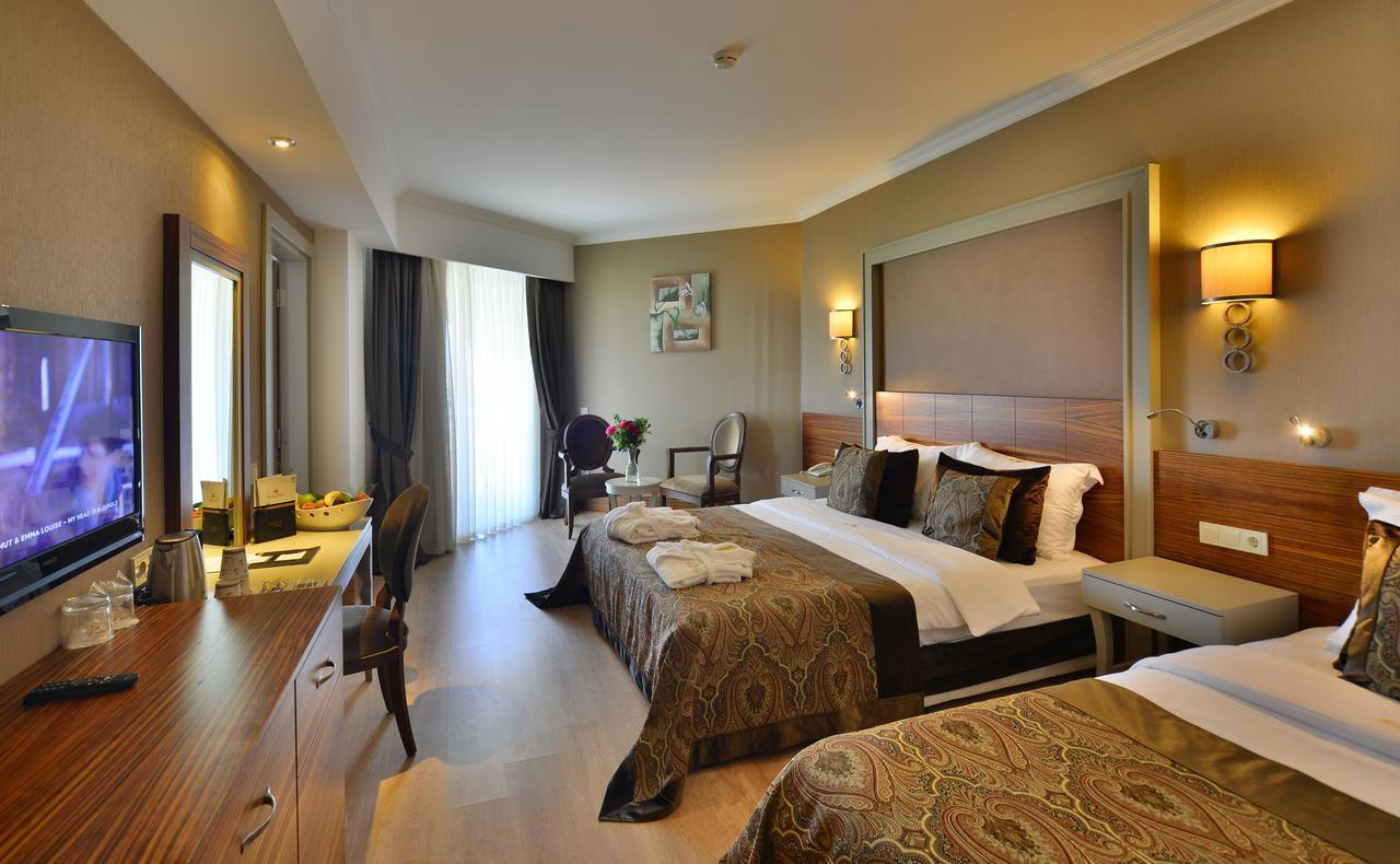 Double Room with Pool View