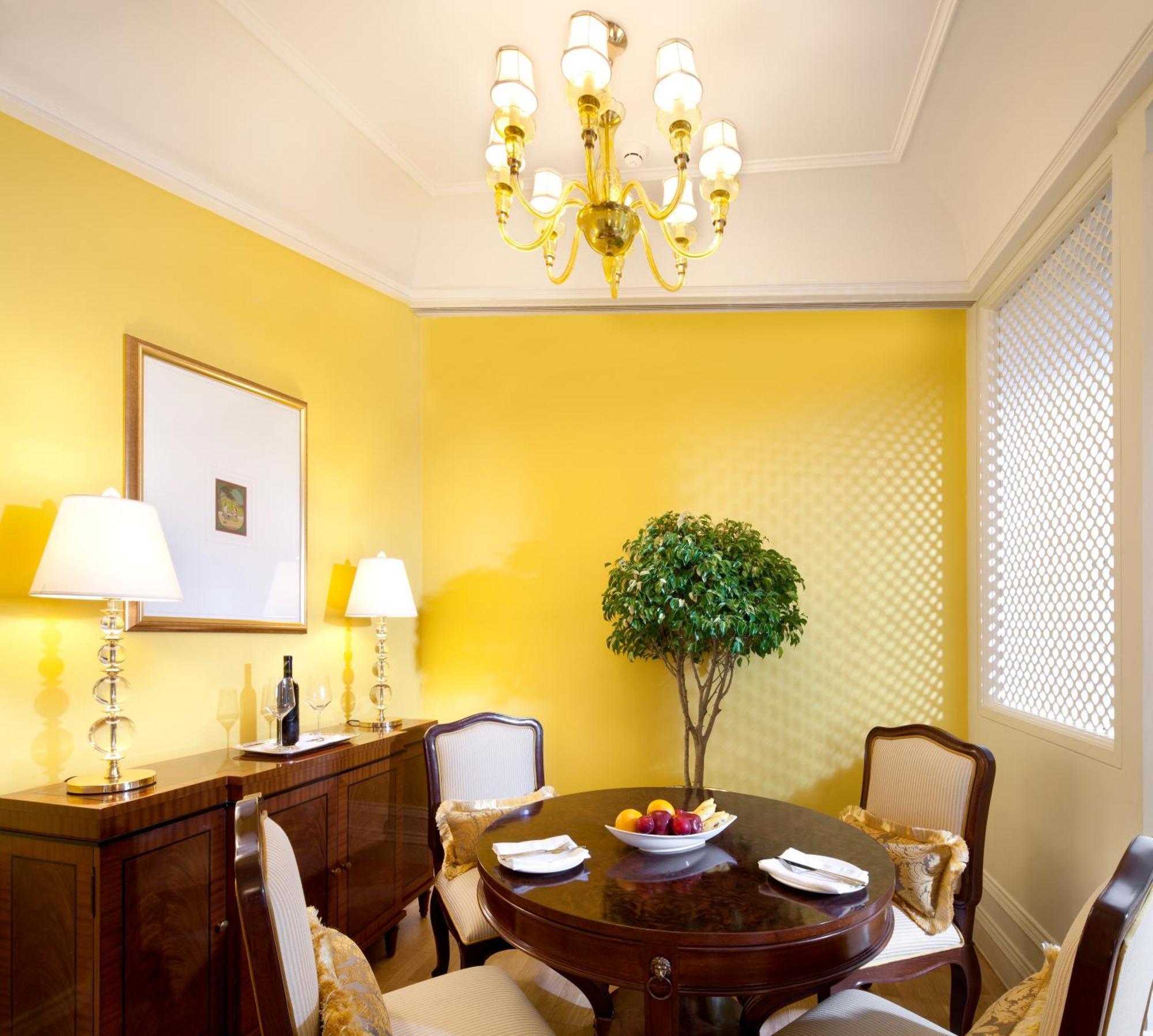 Executive Suite City View Complimentary One Way Airport Transfer,555484392:JPEG
