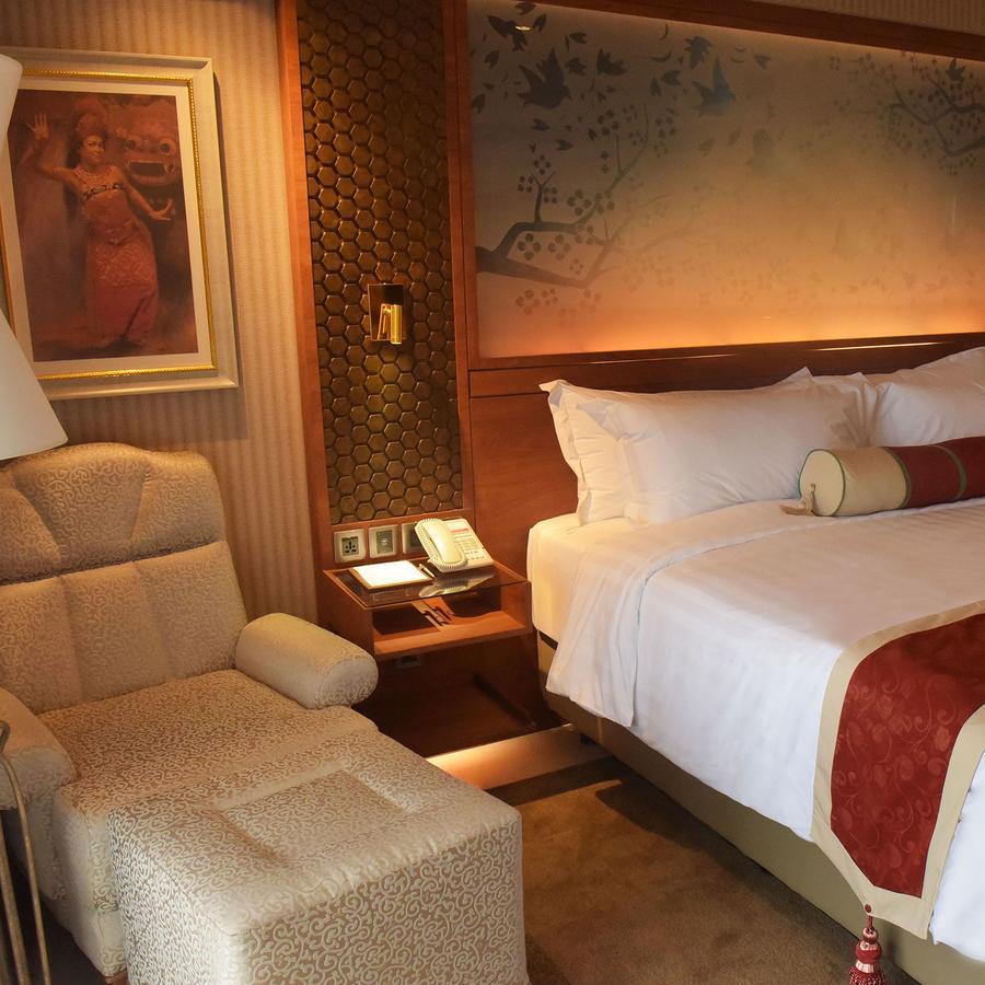 Deluxe Premium King Room with Outdoor Tub & Rice Field View