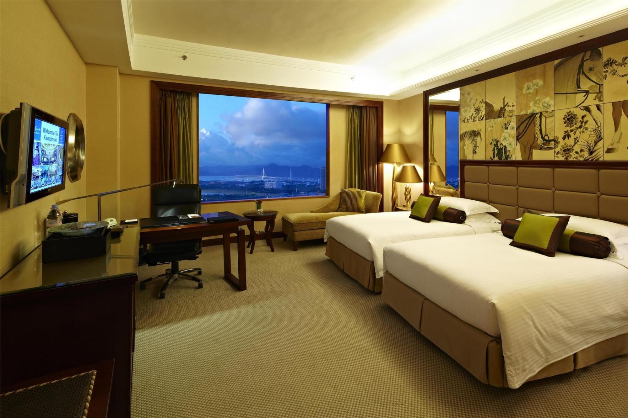 Grand Deluxe Twin Room