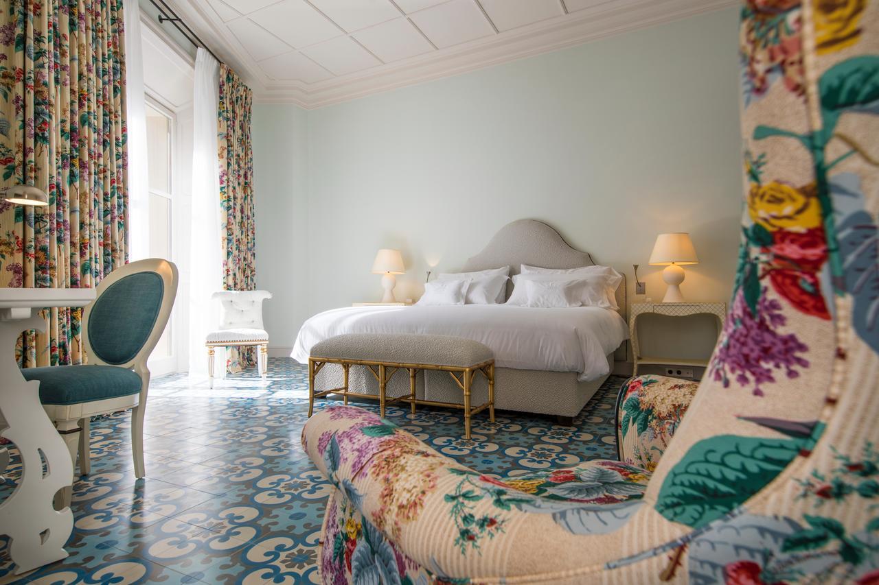 Deluxe Junior Suite,664867869:JPEG