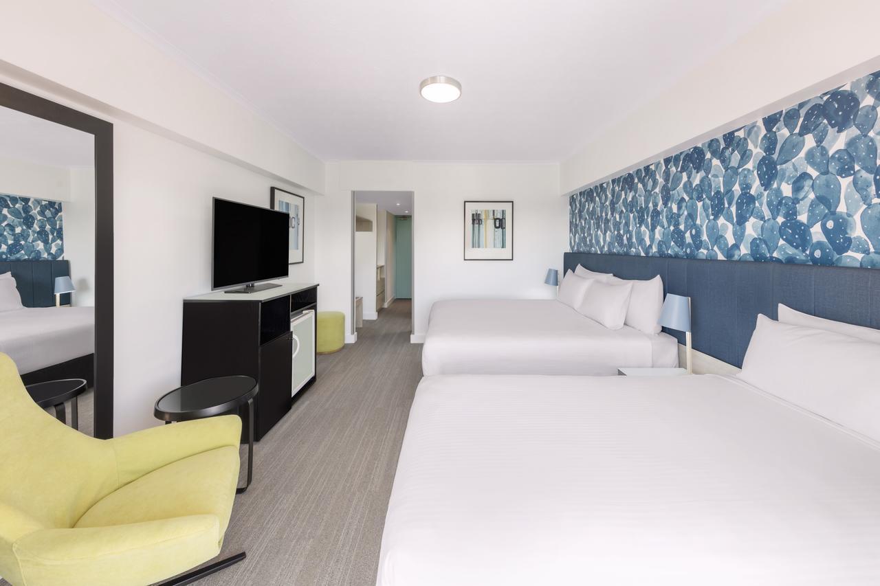 Family Room with King or Twin Beds