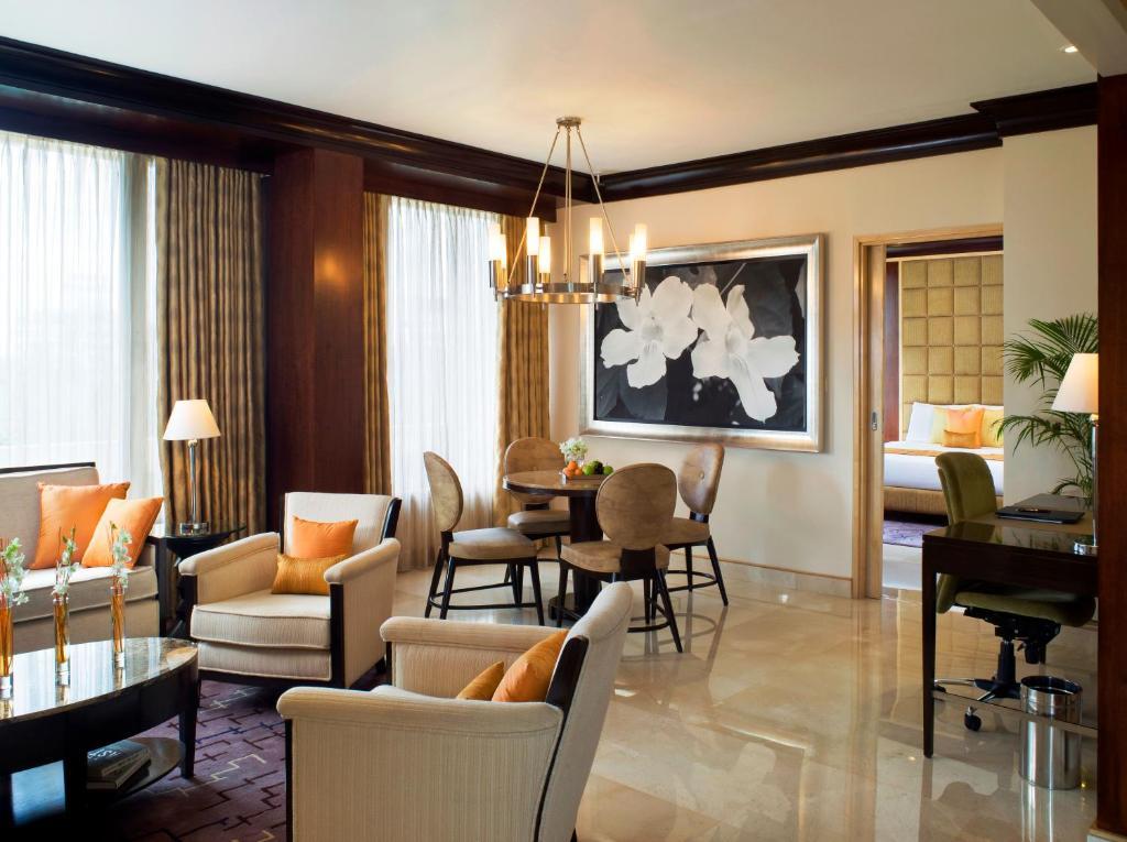 Presidential Suite with 2 way Airport Transfer